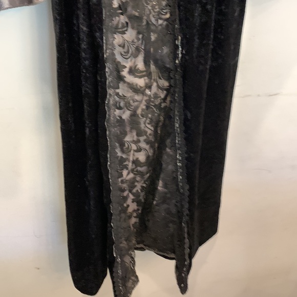 Victorian Dress with hoop petticoat, mini hat headband with veil & necklace. - Picture 8 of 15